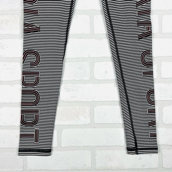 VICTORIA'S SECRET VICTORIA SPORT‎ KNOCKOUT TIGHT SIZE XS LEGGINGS EUC - Picture 2 of 10